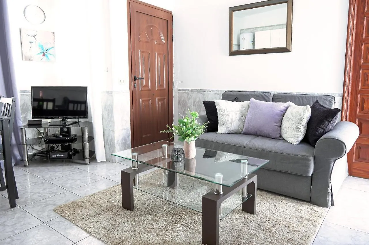 Cozy Spacious Home With Pool And Strong Wi-Fi Chayofita, 6B Arona  Ferienhaus Arona (Tenerife)