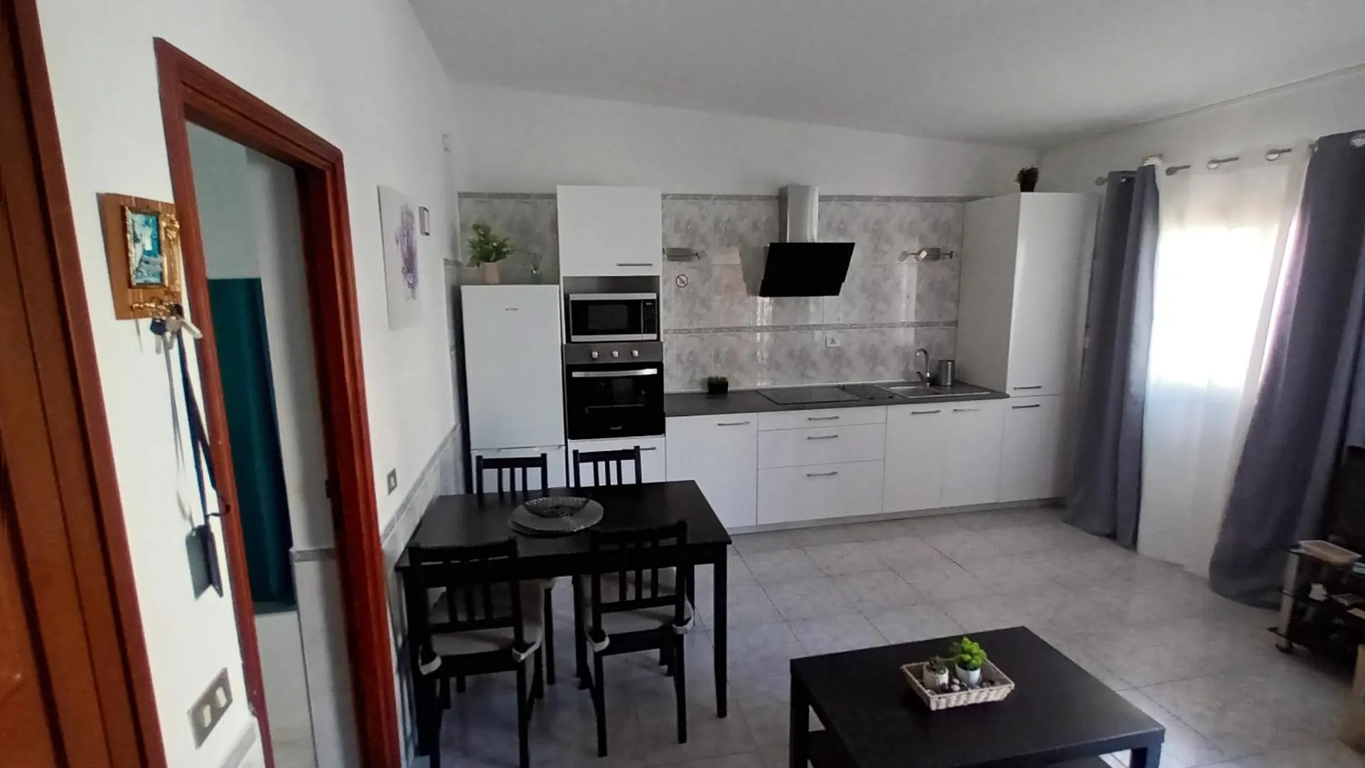 Ferienhaus Cozy Spacious Home With Pool And Strong Wi-Fi Chayofita, 6B Arona